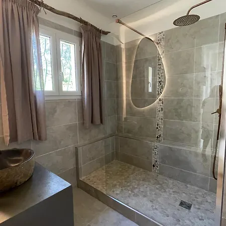 4 Bedrooms Pool Near Sea Villa